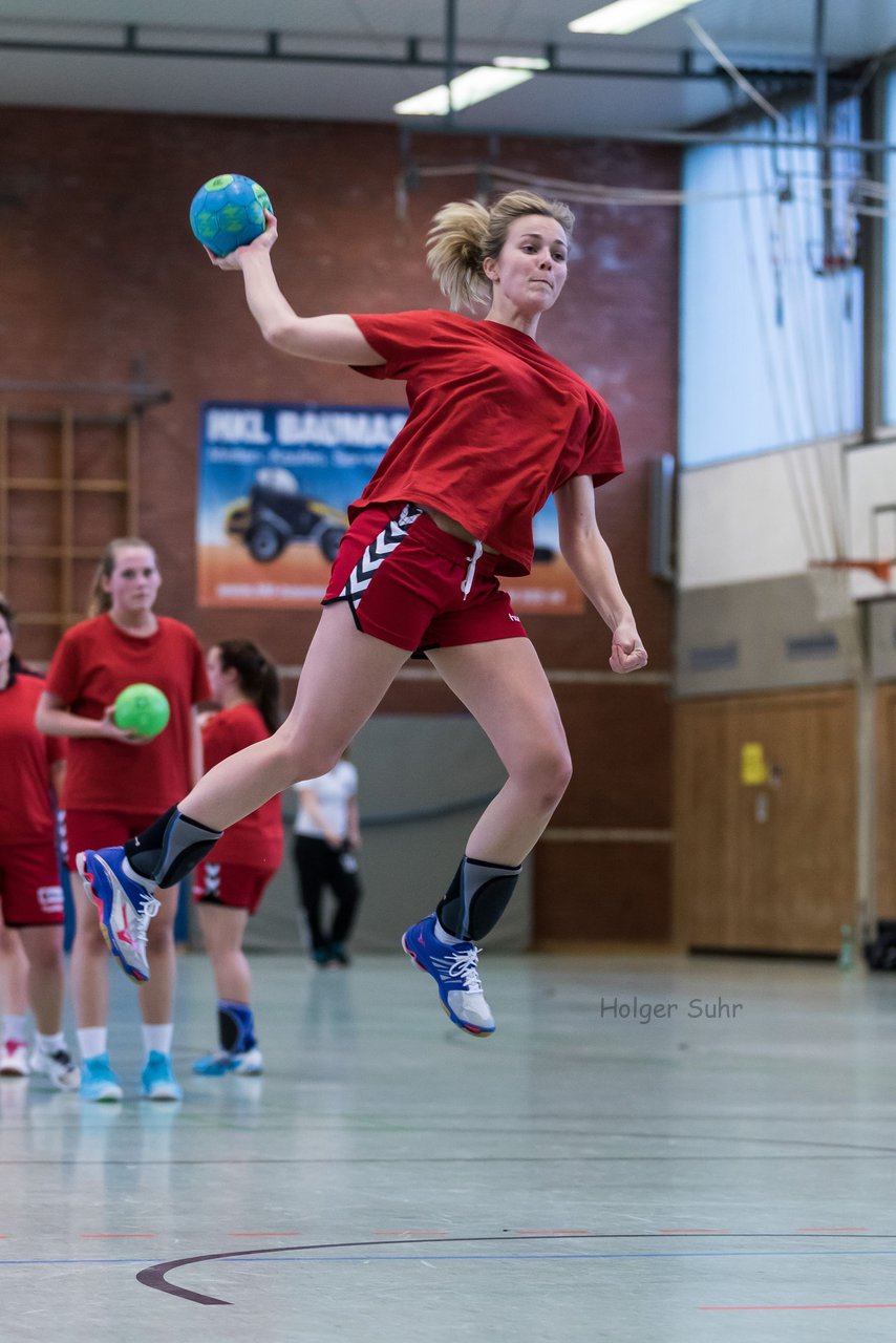 Bild 137 - Frauen Barmstedter TS - Buedelsdorfer TSV : Ergebnis: 26:12